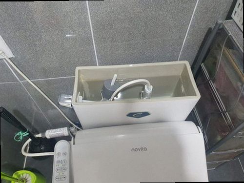 천안시 동남구 문성동 하수구막힘 배수 상태와 주변 연결 부위를 확인하는 현장 점검 모습